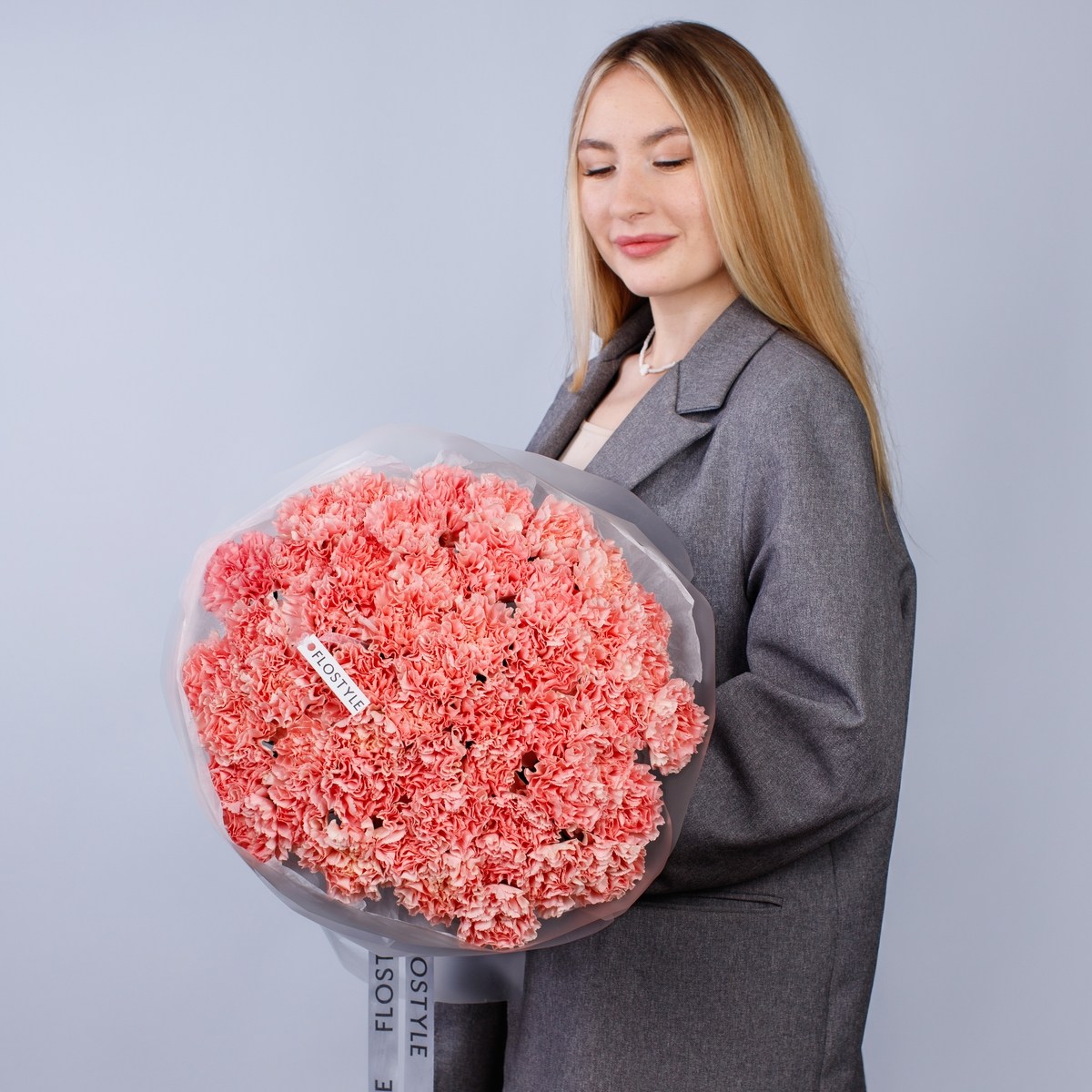 bolshoj stojkij buket diantusov 5